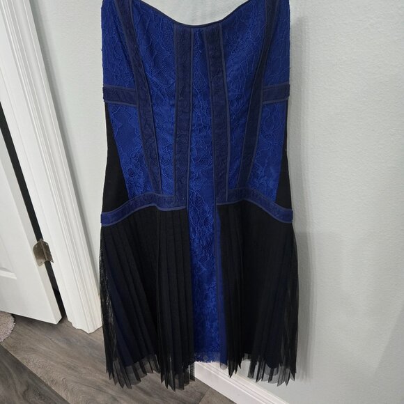 BCBG Galia new.with tag size 4 dress strapless - Picture 1 of 9